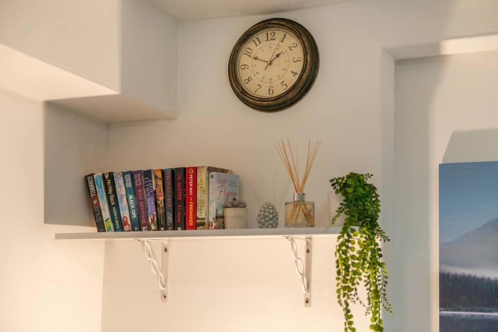 Spacious And Modern Duplex With Garden * Londra