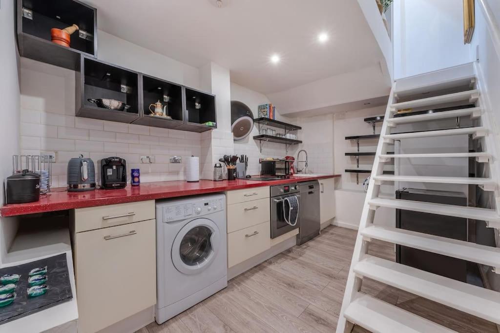 Appartamento Spacious And Modern Duplex With Garden